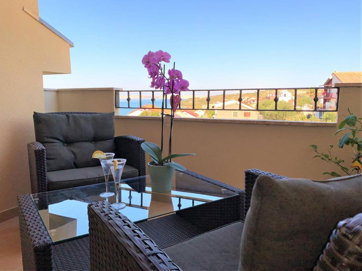 Apartments 4Mios ราชานาส ภายนอก รูปภาพ