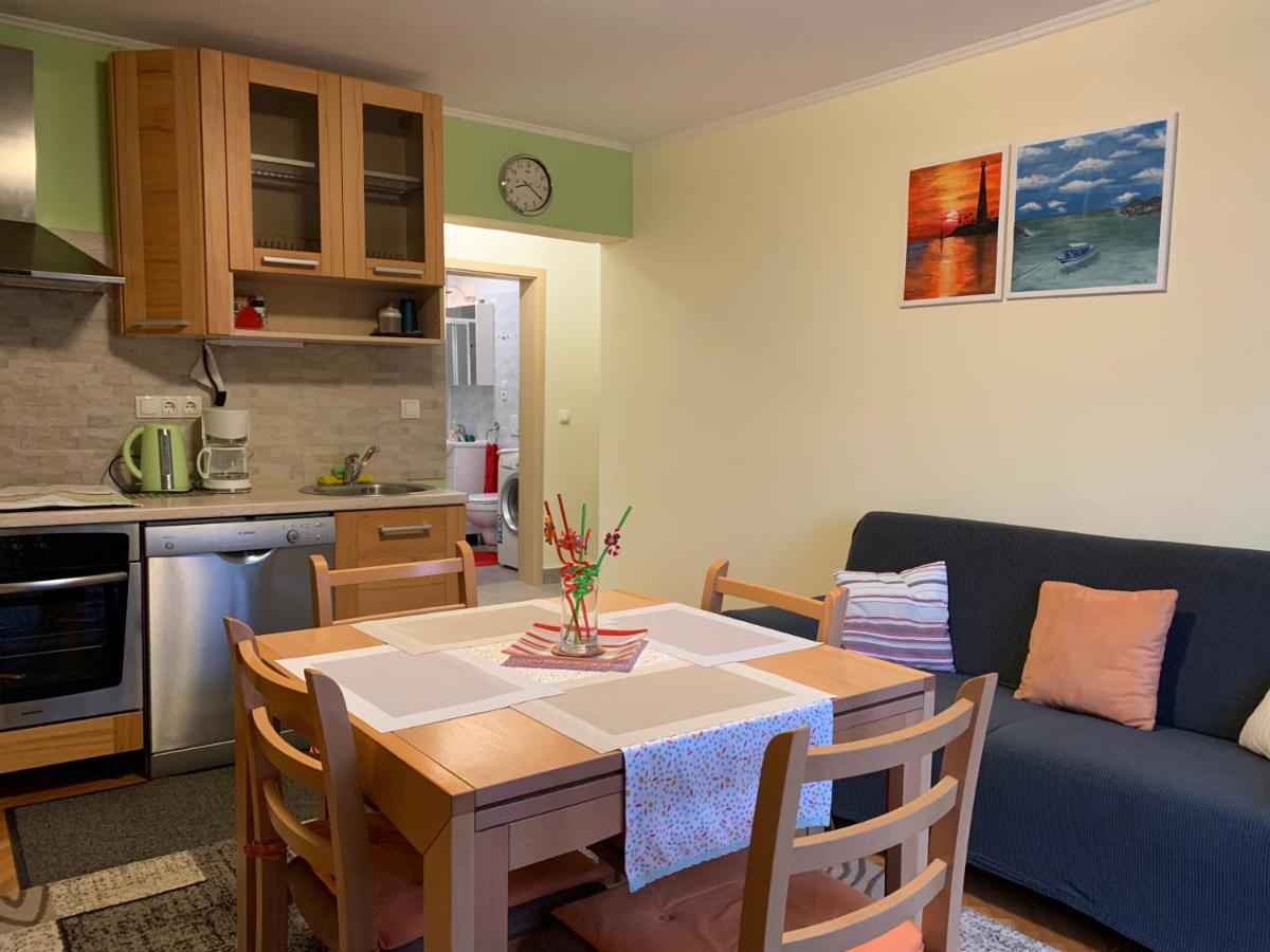 Apartments 4Mios ราชานาส ภายนอก รูปภาพ