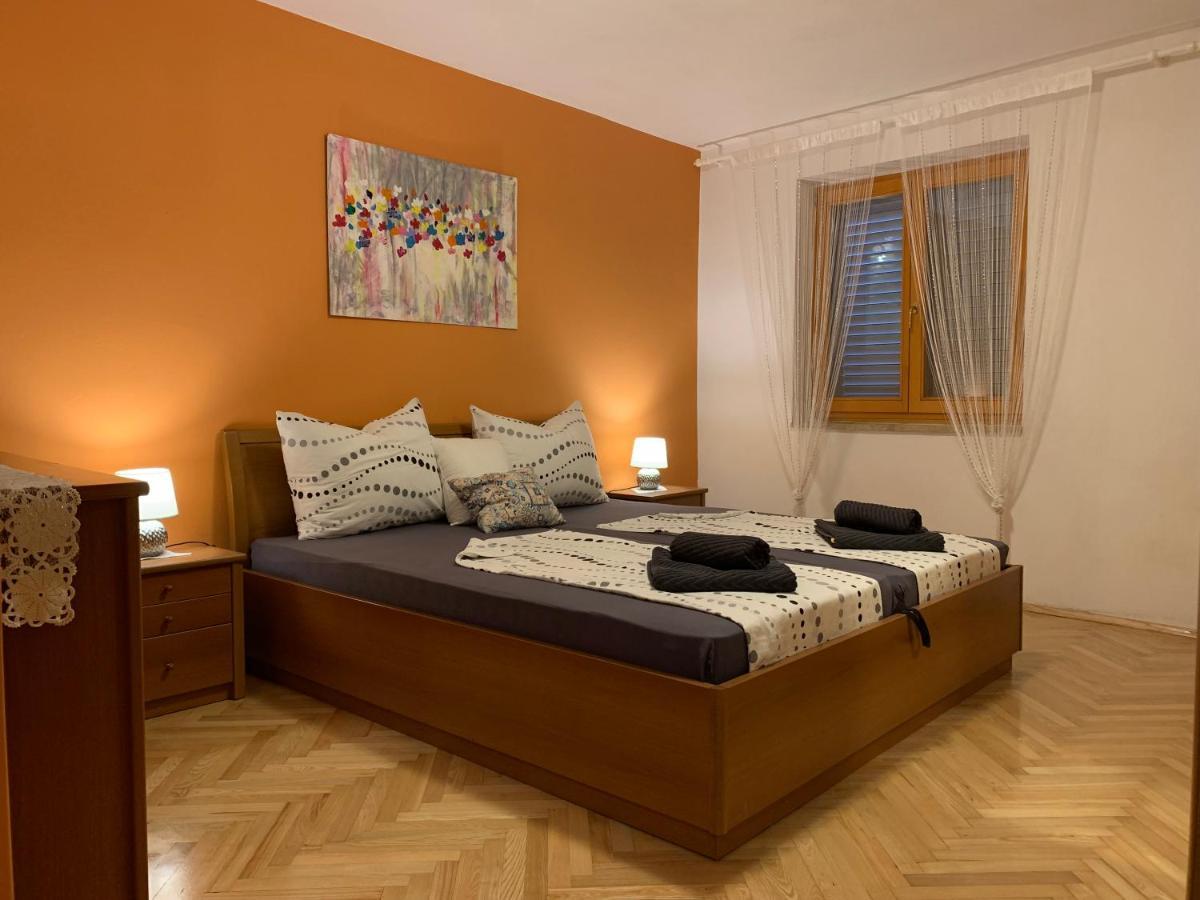 Apartments 4Mios ราชานาส ภายนอก รูปภาพ
