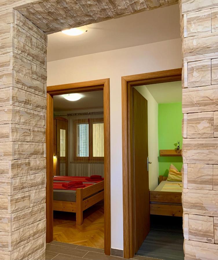 Apartments 4Mios ราชานาส ภายนอก รูปภาพ