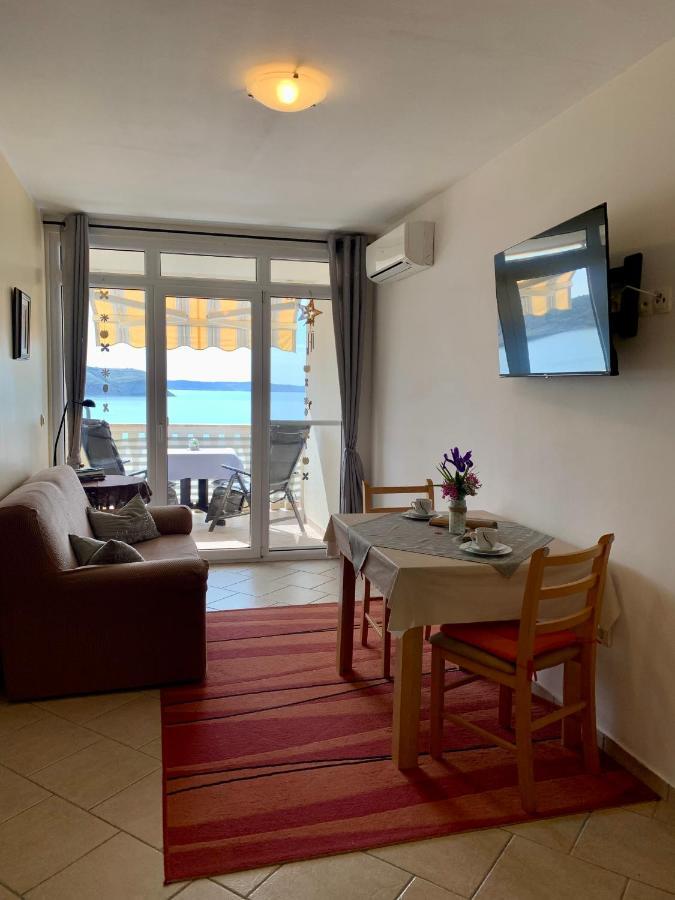 Apartments 4Mios ราชานาส ภายนอก รูปภาพ