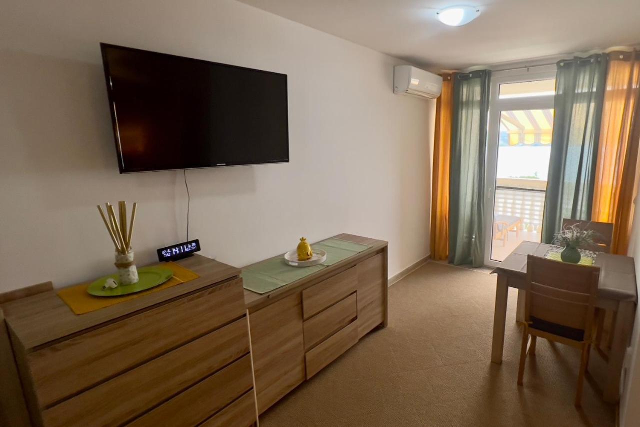 Apartments 4Mios ราชานาส ภายนอก รูปภาพ
