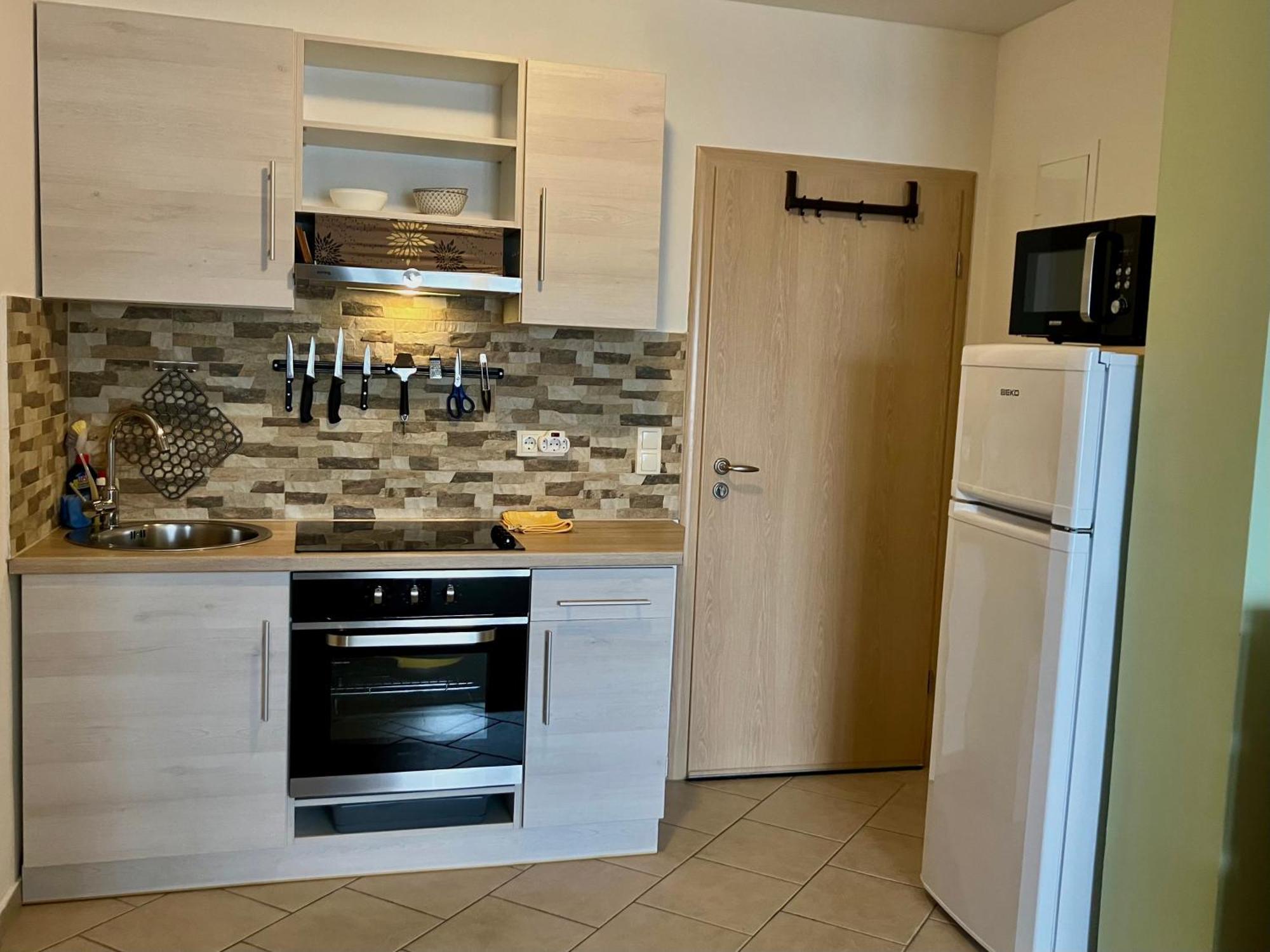 Apartments 4Mios ราชานาส ภายนอก รูปภาพ