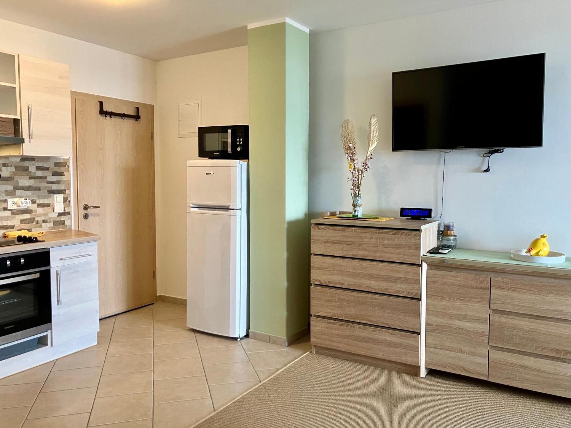 Apartments 4Mios ราชานาส ภายนอก รูปภาพ