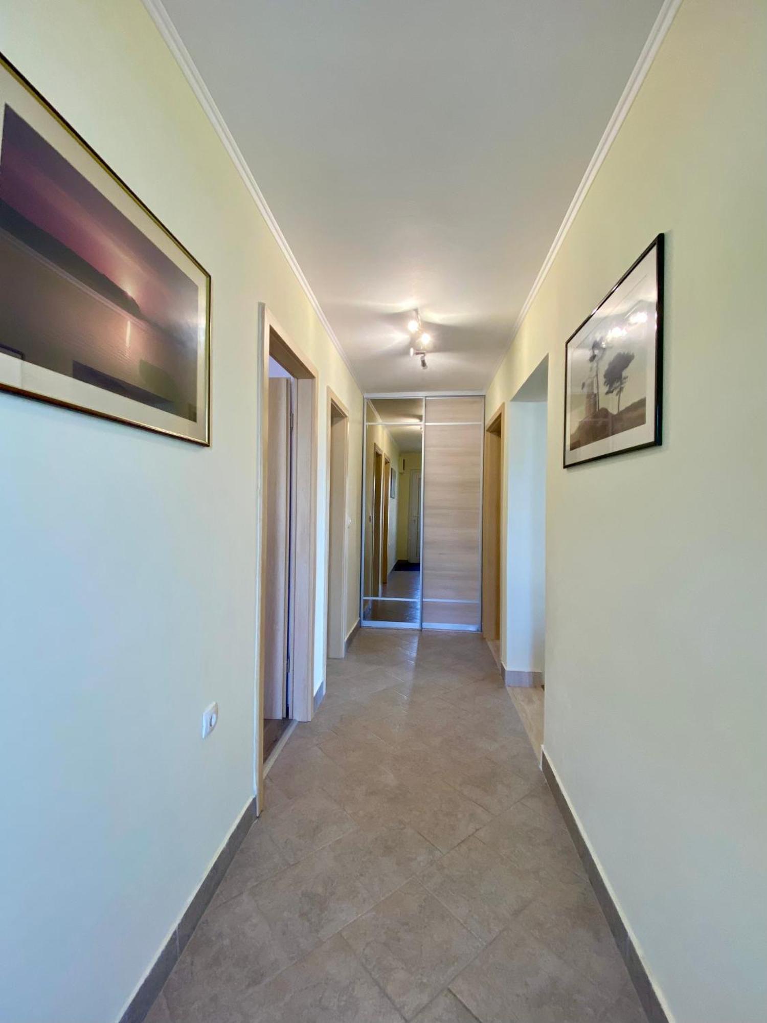 Apartments 4Mios ราชานาส ภายนอก รูปภาพ