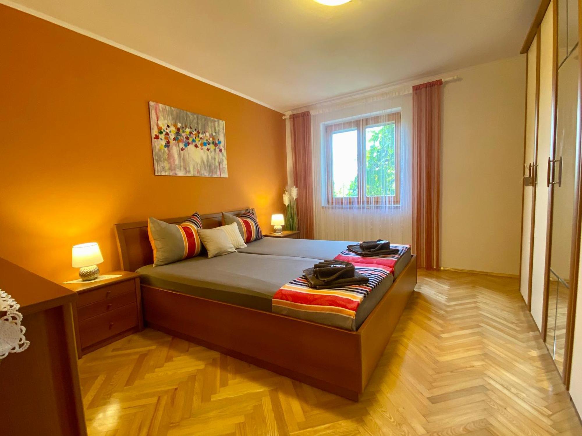 Apartments 4Mios ราชานาส ภายนอก รูปภาพ